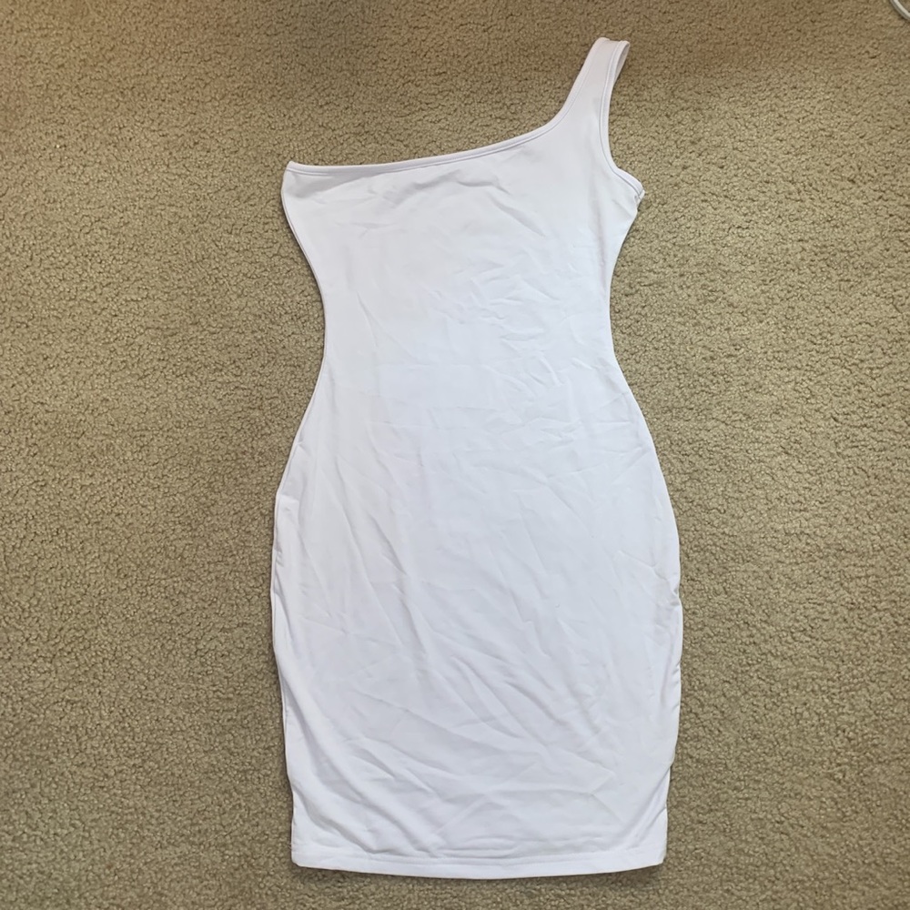 Super cute women’s white dress
